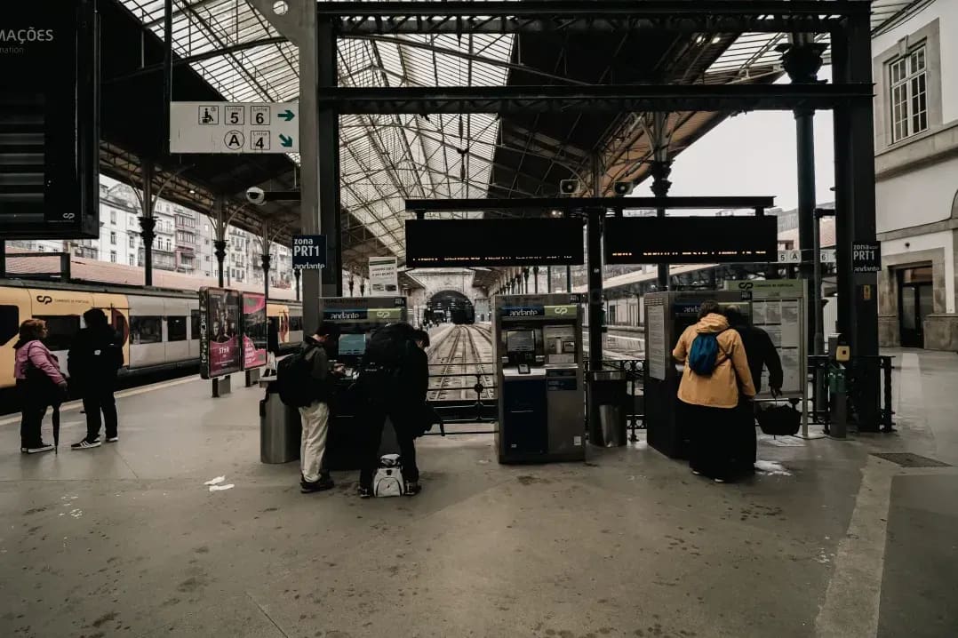 Sakura Travel Connect 3
